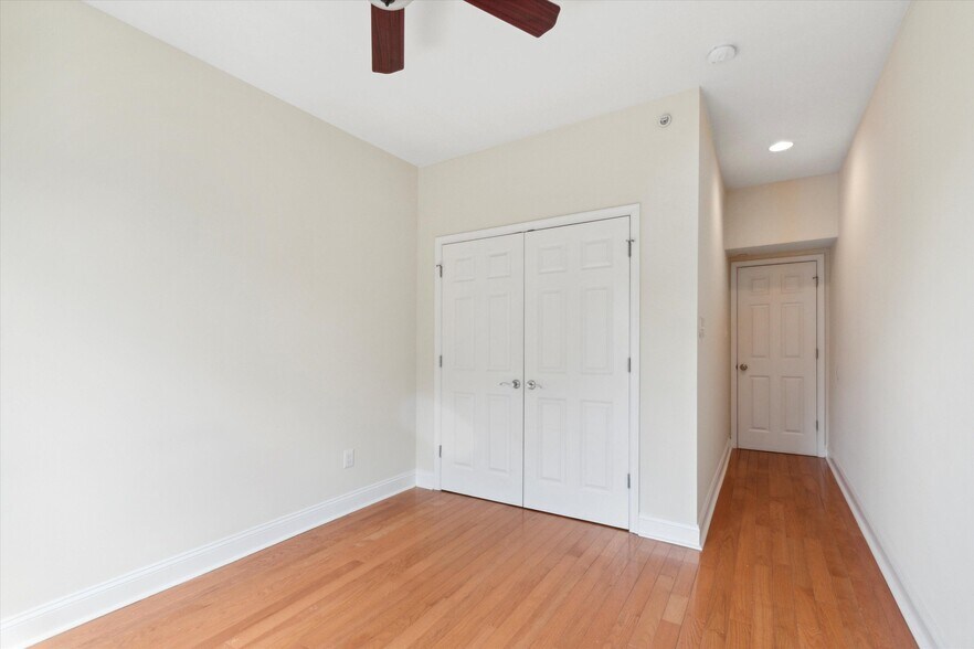 Building Photo - 1424 Willington St