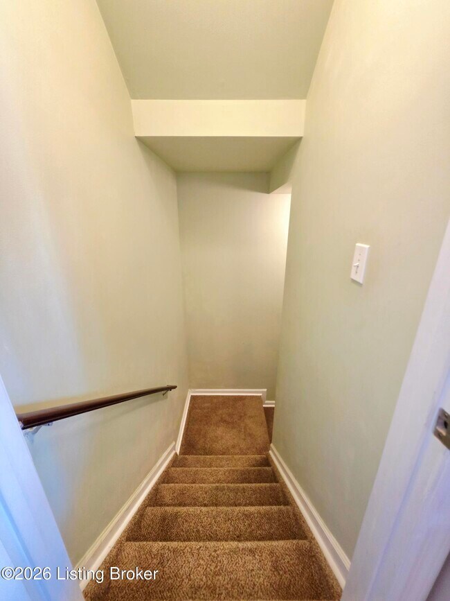 Building Photo - 16300 Brookfield View Ct