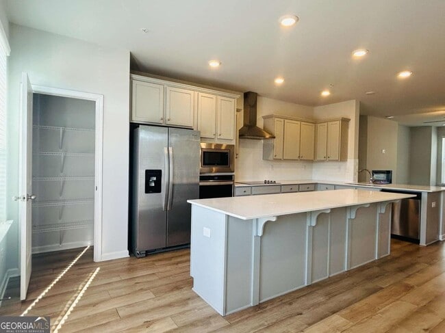 Building Photo - 140 Reese St