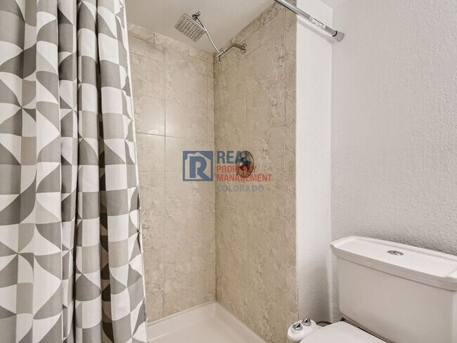 Building Photo - 2785 E Nichols Cir