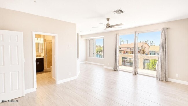 Building Photo - 1442 W Coral Reef Dr