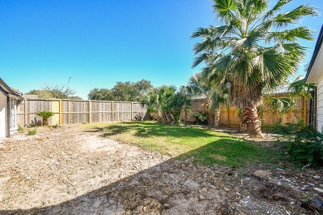 Building Photo - 7703 Braesridge Ct