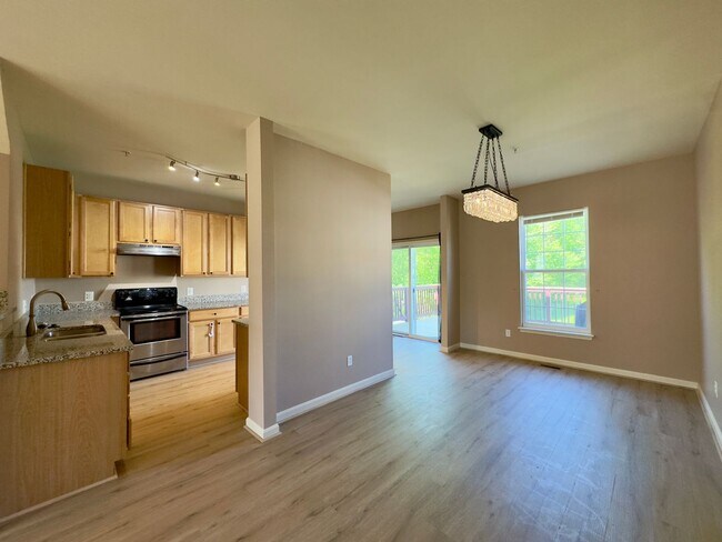 Building Photo - Charming and Stylish Living in a 3Bed/3Bat...