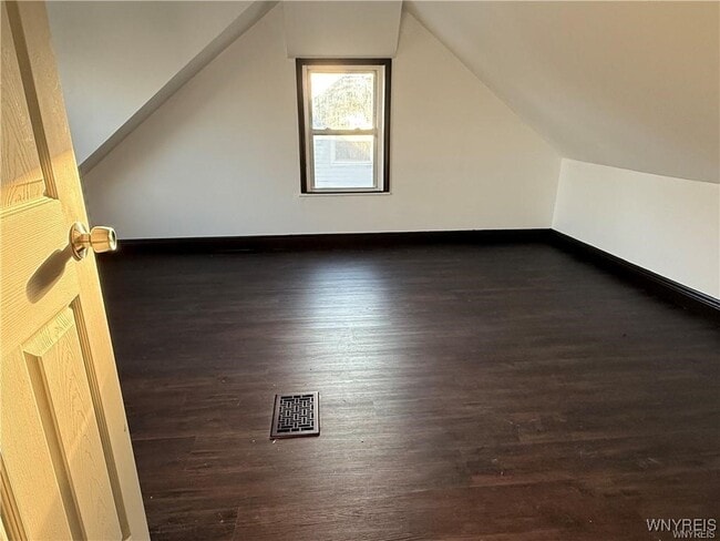 Building Photo - 104 Balbach Dr