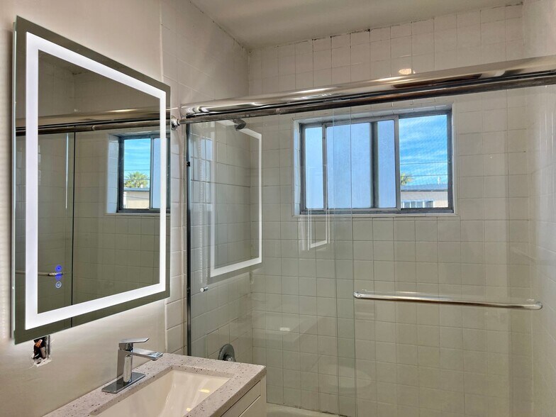 Building Photo - 12737 Matteson Ave