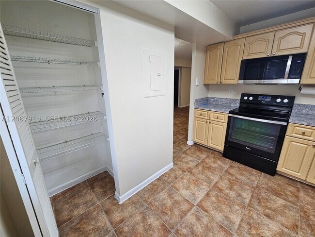 Building Photo - 1276 SW 113th Terrace