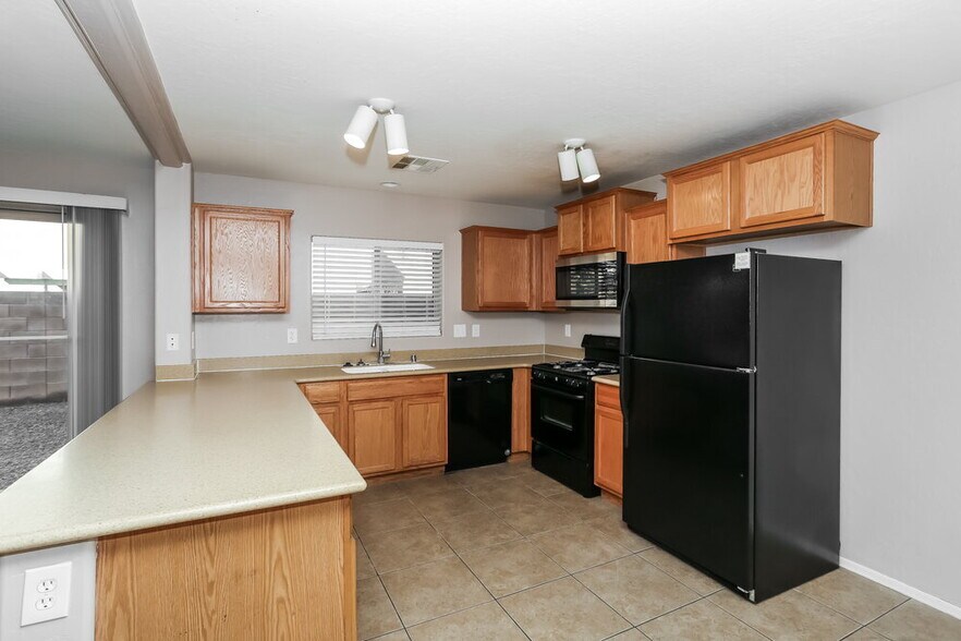 Building Photo - 8988 W Marmo Ave