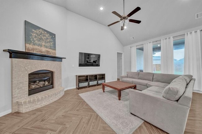Building Photo - 23619 Greenwood Springs Pl