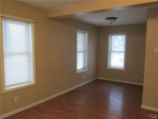 Building Photo - 418 Cross St