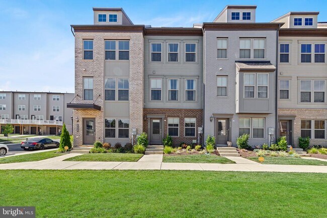 Building Photo - 117 Capital Ct