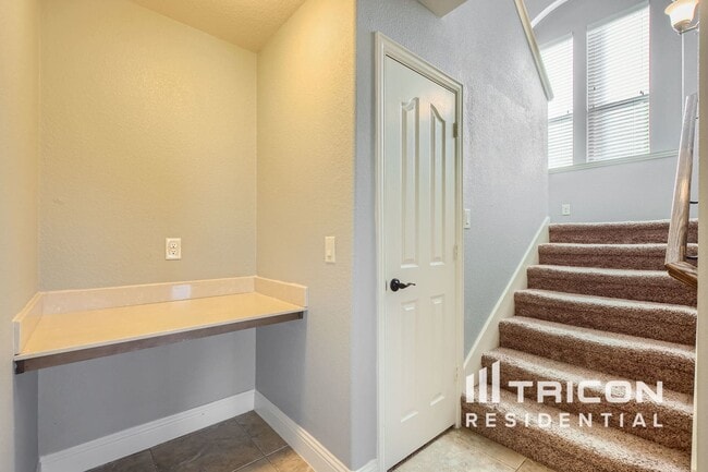 Building Photo - 5453 Red Rose Trail