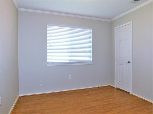 Building Photo - 2917 Oakshire St