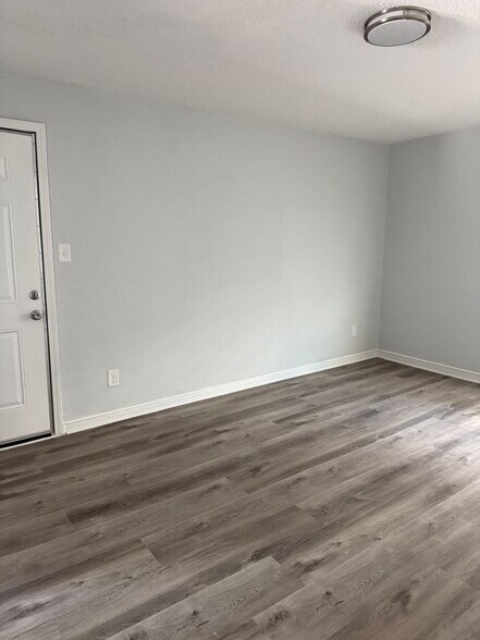 Building Photo - 2980 Delmar Ln NW