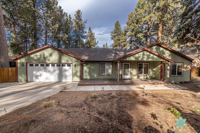 Building Photo - This could be your dream home! Must see!!