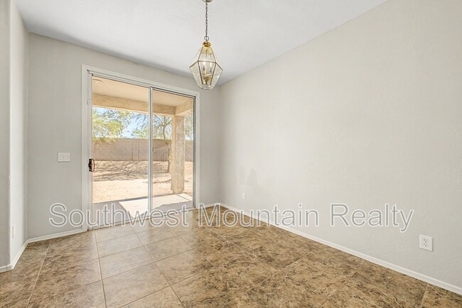 Building Photo - 44967 Sage Brush Dr