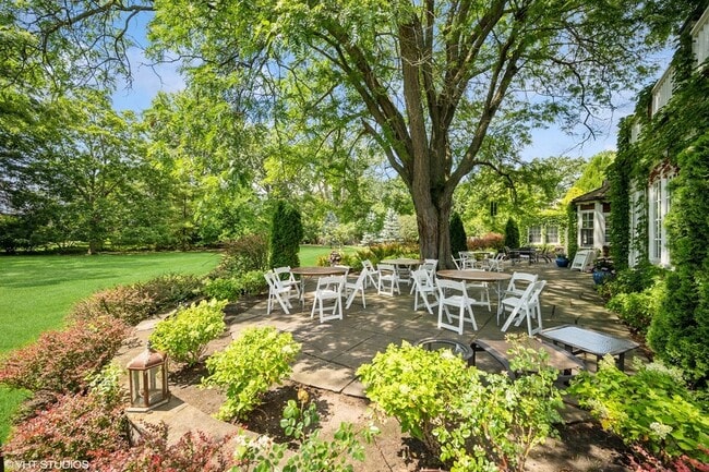 Building Photo - 82 Woodley Rd