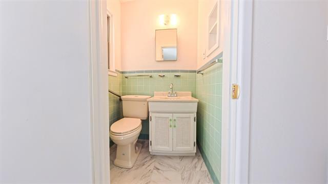 Building Photo - 3209 Marydale Rd