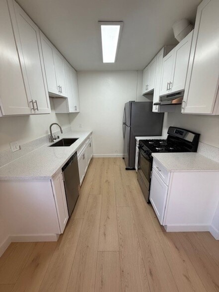 Building Photo - 459 Orange #10