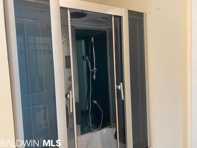 Building Photo - 205 S Tee Dr