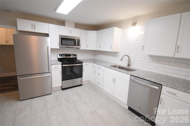 Building Photo - 508 E Webb St