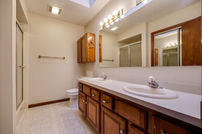 Building Photo - 4527 Williamsport Dr
