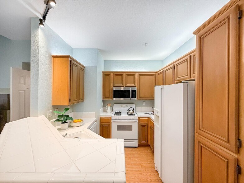 Building Photo - 1102 Niguel Ln