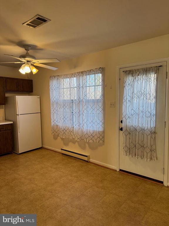 Building Photo - 238 Cameron St