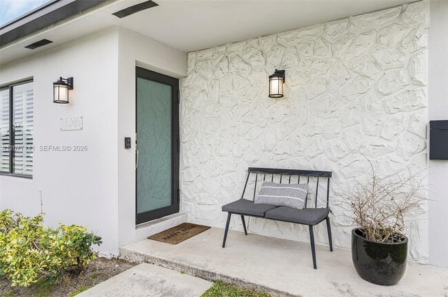Building Photo - 5210 SW 128th Ct
