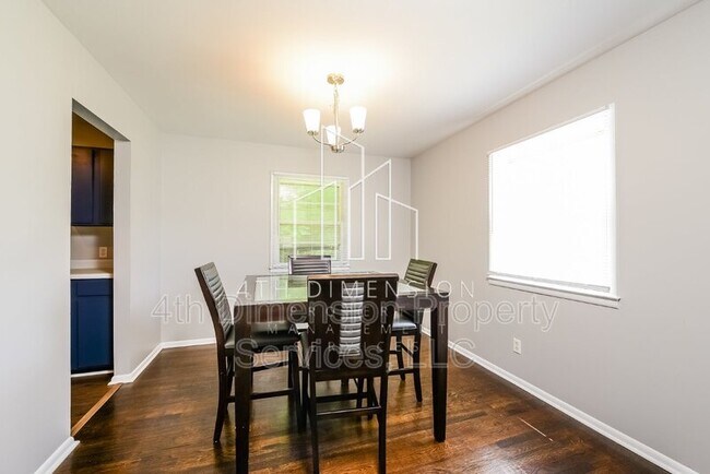 Building Photo - 1321 W Sedgefield Dr