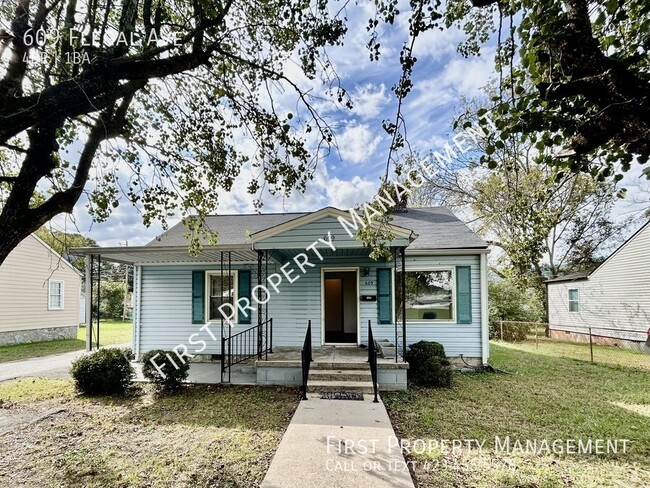 Building Photo - Rossville Single Family 3Bed/1Bath Home!!