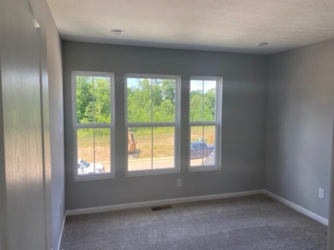 Building Photo - 1744 Ardennes Oak Dr