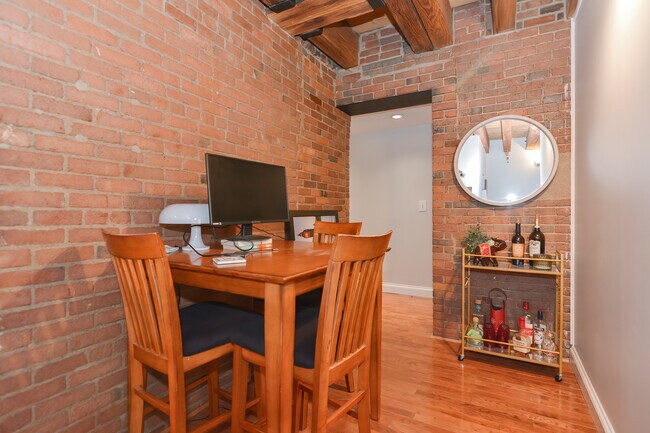 Building Photo - 99 Fulton St