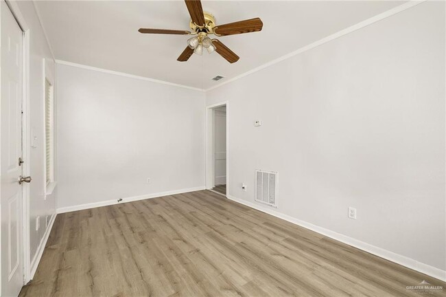 Building Photo - 20 S Dunlap Ave