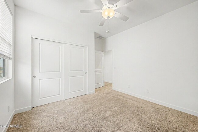 Building Photo - 5516 S Dillon Cir