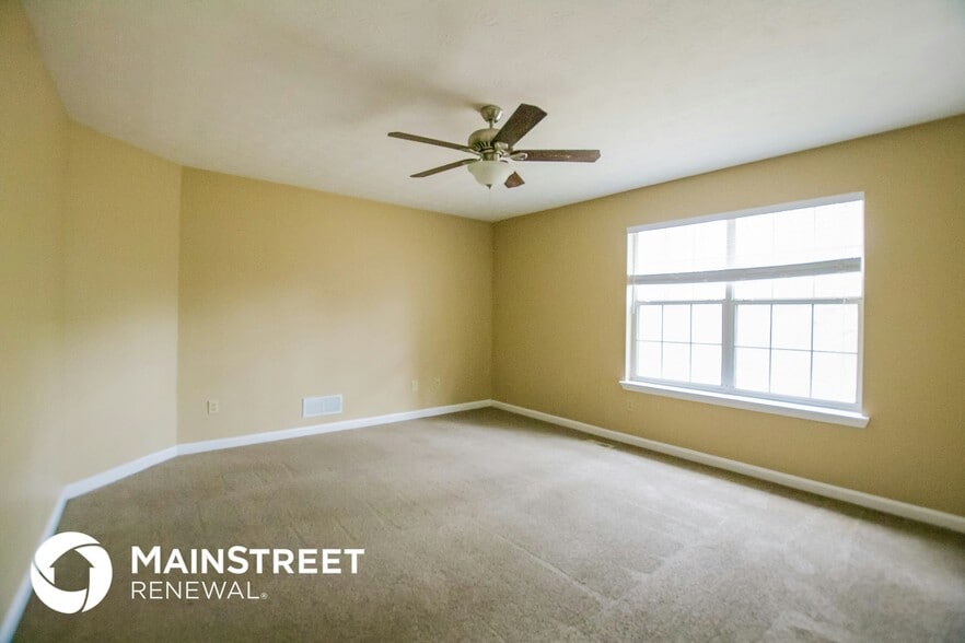 Building Photo - 325 King Henry Rd