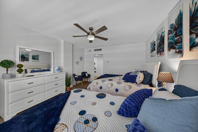 Building Photo - 2851 S Ocean Blvd