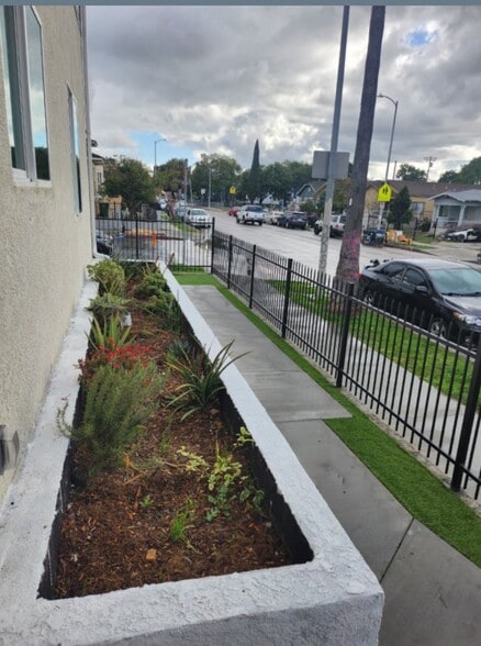 Building Photo - 4828 McKinley Ave