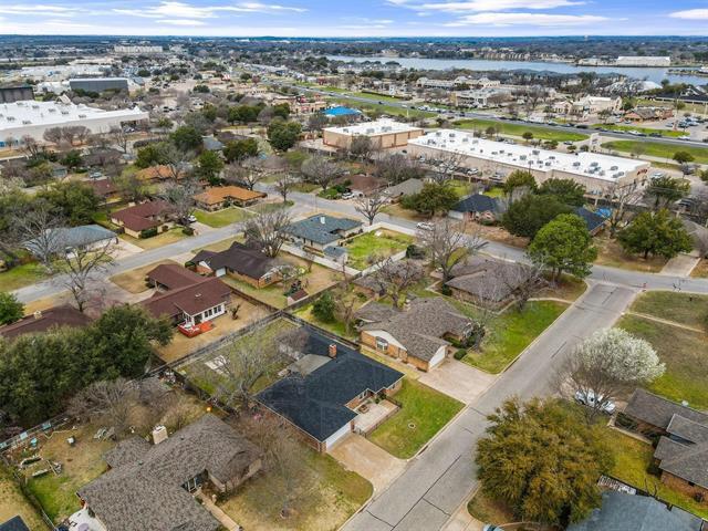 Building Photo - 904 Meadowlark Ln