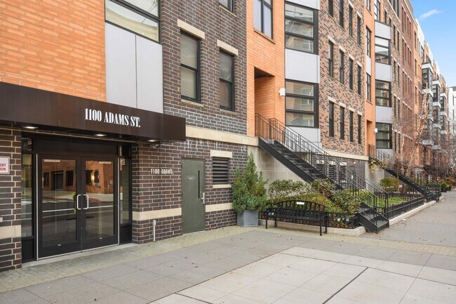 Building Photo - 1100 Adams St