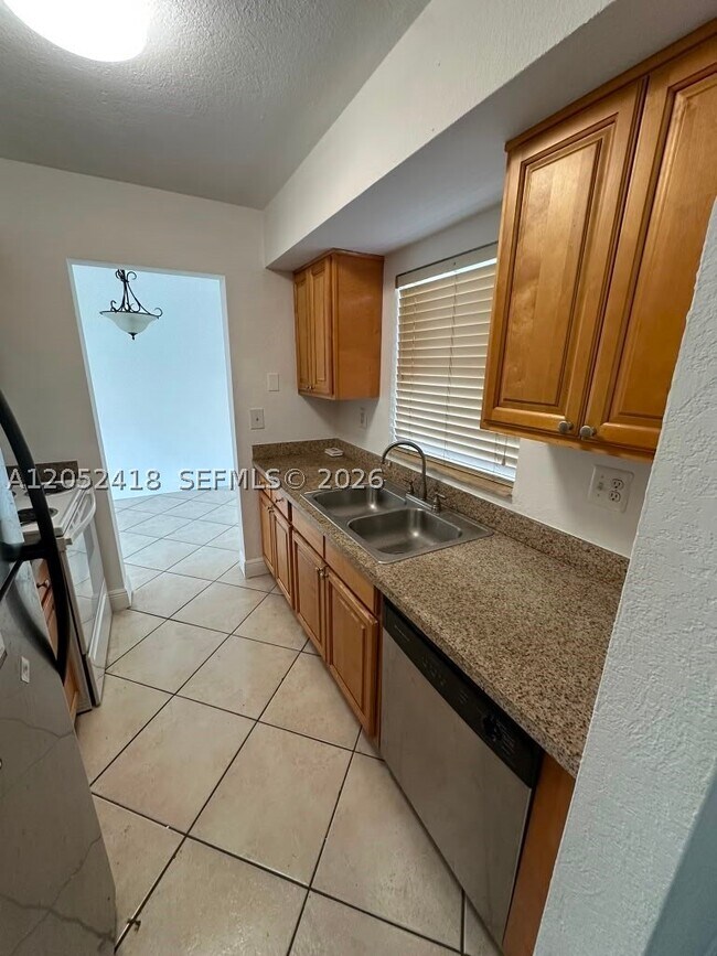 Building Photo - 8601 SW 94th St
