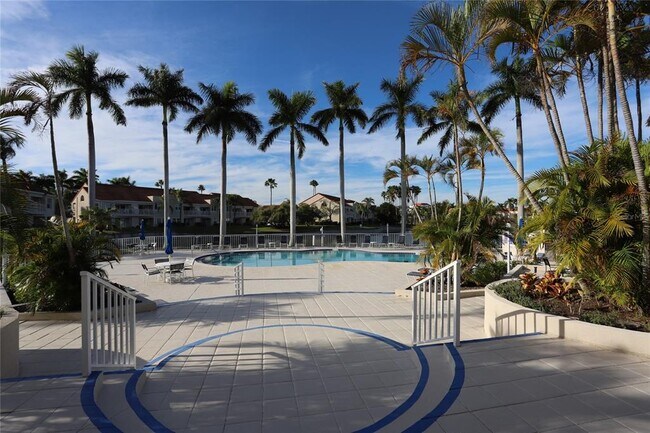 Building Photo - 6050 Bahia Del Mar Cir