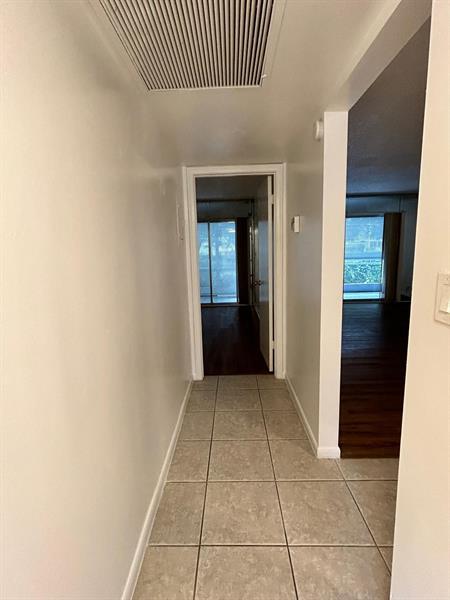 Building Photo - 2402 Antigua Cir