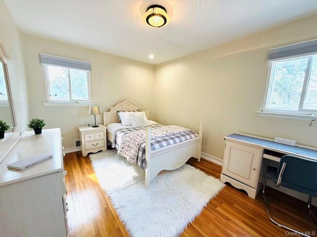 Building Photo - 74 Rockland Dr