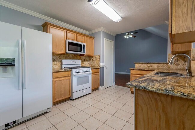 Building Photo - 20107 Parkstone Bend Ln