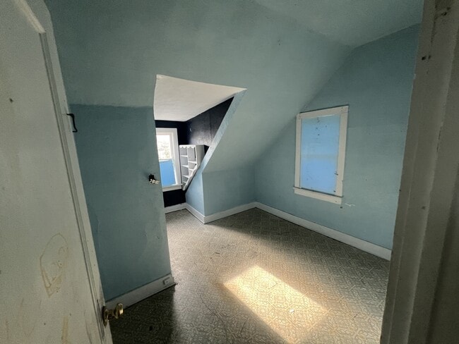 Building Photo - 1013 W Decatur St