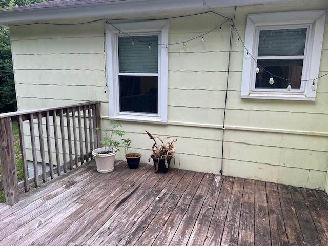 Building Photo - 311 Pineview Ln W