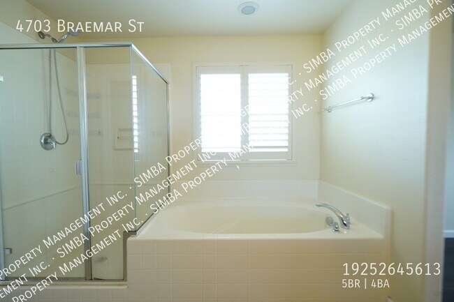 Building Photo - 4703 Braemar St