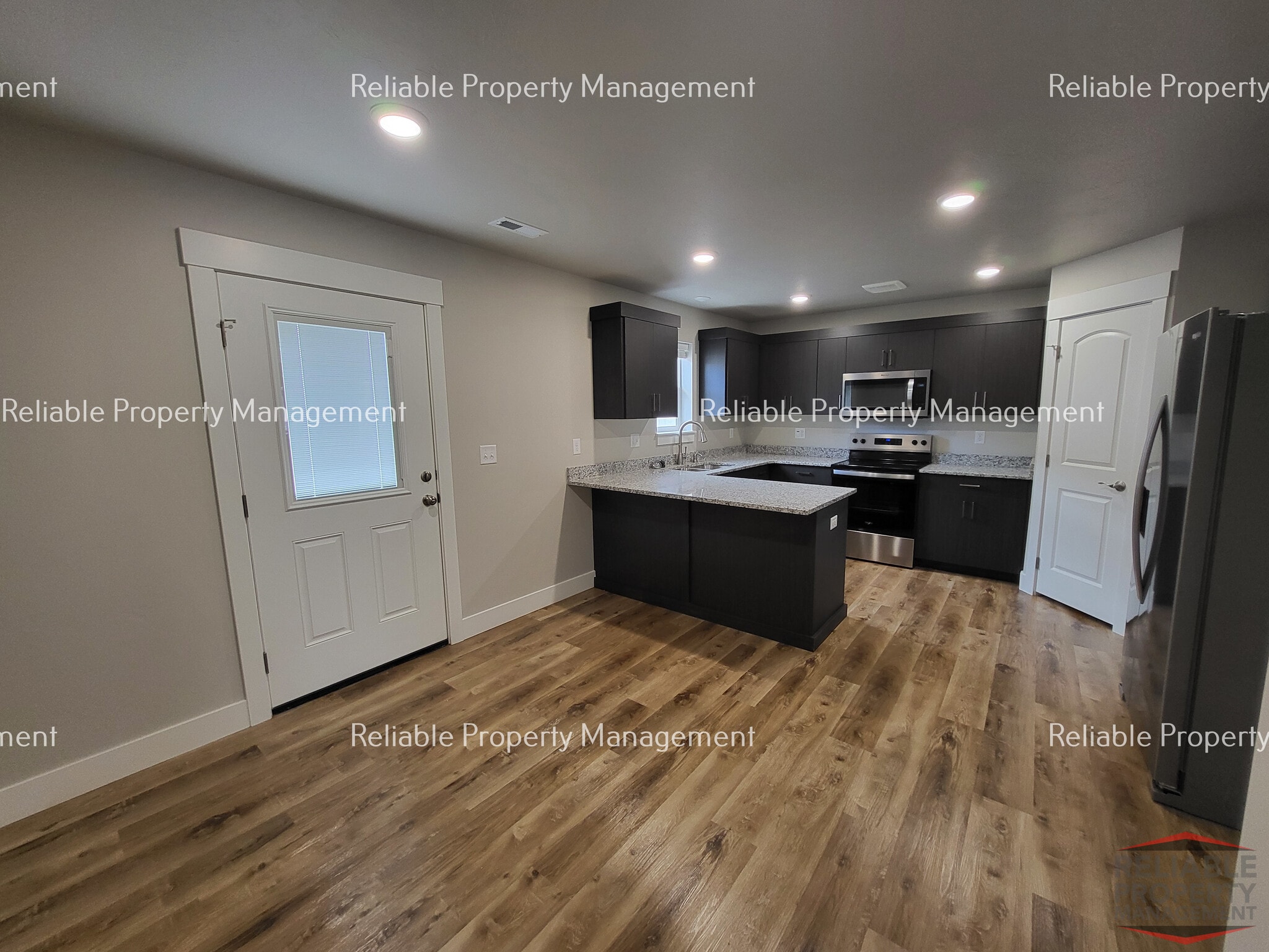 Building Photo - 2015 Lawrence Ln