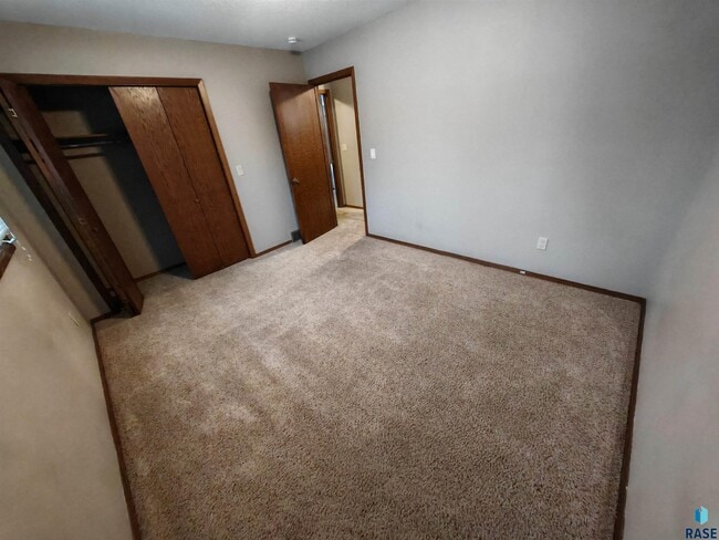 Building Photo - 4108 S Teakwood Ave