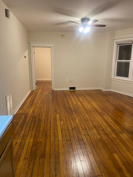 Building Photo - 6815 Ridge Ave